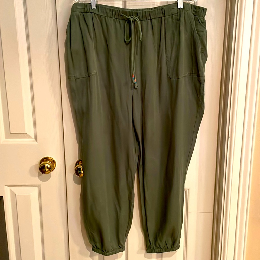 Matilda Jane Womens XXL green field notes pant GUC